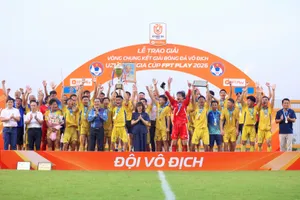U21 SLNA đăng quang U21 quốc gia - Cúp FPT Play 2026. ẢNH: TÂM HÀ
