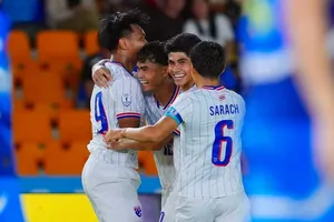 Các tuyển thủ Thái Lan đang tiến gần hơn tấm vé vào bán kết ASEAN Cup 2026. ẢNH: FAT 
