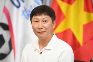 HLV Kim Sang-sik gặp gỡ truyền thông Việt Nam sau chức vô địch ASEAN Cup 2026 (ẢNH: TRỌNG HIẾU)