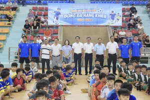 Phường Chánh Hưng chung sức tìm kiếm tài năng cho bóng đá TPHCM. ẢNH: TÂM HÀ 