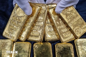 国际金价创新高。