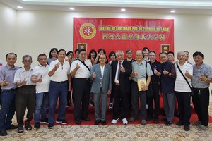 林氏大宗祠理事会与台商代表团合照。