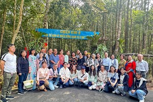 市各民族文学艺术协会组织开展“溯源之旅”活动。