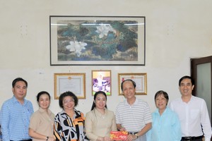 市委宣教与民运处走访市各民族文学艺术协会。