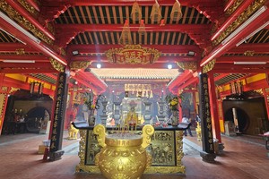 第二阶段前殿已修好。