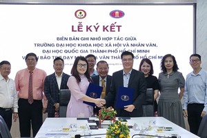 胡志明市人文与社会科学大学与胡志明市华文教育辅助会举行合作备忘录（MOU）签署仪式。