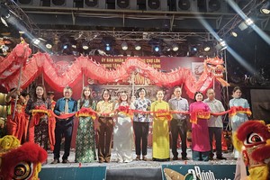 堤岸坊美食文化周开幕。