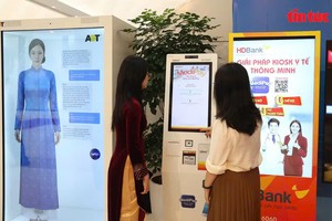 “新纪元的印记与抱负”展览旨在弘扬越南妇女在各历史时期的传统、本领、智慧和奋发向上的精神。图自baotintuc.vn