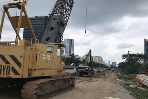 胡志明市暂时停止道路及人行道开挖施工，从9月1日至9月2日。图：国雄 