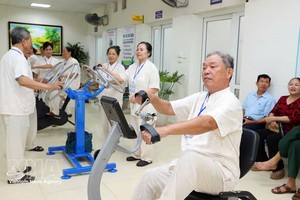 民众可在社区就地获得护理、功能康复及相应支持服务。图：越通社