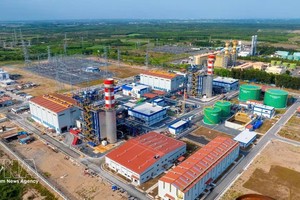仁泽3、4号电厂获评全球最佳LNG电厂和年度最佳电厂 图：越通社发
