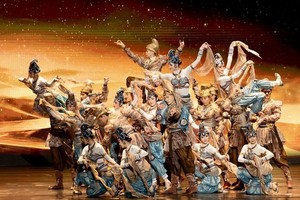 《中华色彩》节目编排精致。