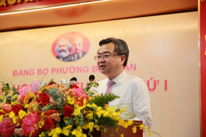 市委常务副书记阮青毅发表讲话。