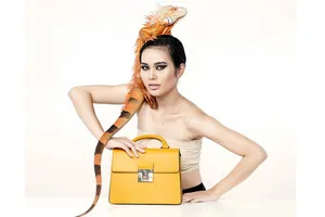 Ngắm bộ ảnh ấn tượng top 10 The Face Vietnam 2018 chụp cùng bò sát