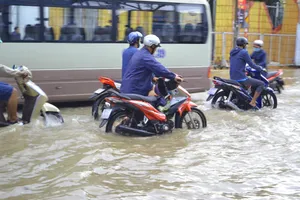 Triều cường dâng cao, Cần Thơ ngập nghiêm trọng