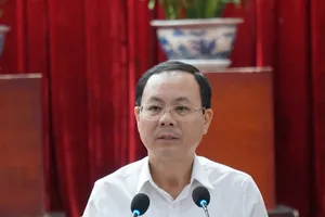 Bí thư Thành ủy TP Cần Thơ Nguyễn Văn Hiếu phát biểu chỉ đạo tại Hội nghị Ban Chấp hành Đảng bộ thành phố (mở rộng) tổng kết thực hiện nhiệm vụ năm 2024, triển khai thực hiện Nghị quyết nhiệm vụ năm 2025