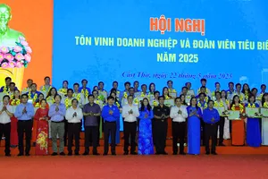 50 tập thể và cá nhân là doanh nghiệp và đoàn viên tiêu biểu được tôn vinh tại hội nghị