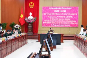 Quang cảnh buổi làm việc