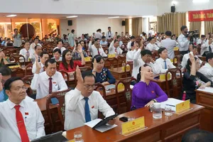 Các đại biểu tham dự tại kỳ họp