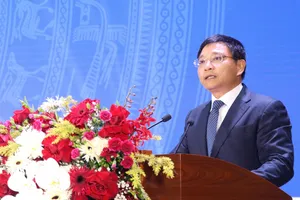 Bộ trưởng Bộ Tài chính Nguyễn Văn Thắng phát biểu tại sự kiện, sáng 8-9