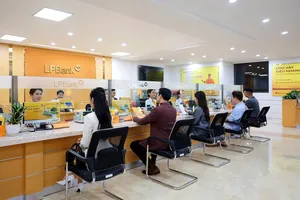 Nhiều ngân hàng giảm lãi suất huy động, đẩy mạnh các gói tín dụng ưu đãi