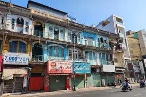 Cư dân chung cư 440 Trần Hưng Đạo đã được di chuyển đến nơi ở mới