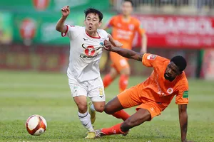 Minh Vương (trái) và HA.GL đang đối diện với mùa giải đầy khó khăn. Ảnh: P.MINH