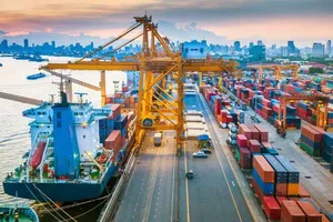 Xuất khẩu khó khăn nhưng vẫn thặng dư