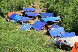 Anh Ma Seo Chứ, trưởng thôn Kho Vàng, cứu được 115 người trong thôn thoát khỏi vụ sạt núi