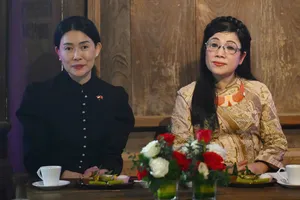 Phu nhân Thủ tướng Việt Nam và phu nhân Thủ tướng Singapore thăm Bảo tàng Dân tộc học Việt Nam