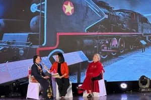 Gặp mặt nhân chứng lịch sử với chủ đề “Hà Nội – Ý chí và niềm tin quyết thắng”