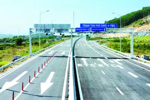 Quyết tâm hoàn chỉnh mạng lưới đường bộ cao tốc