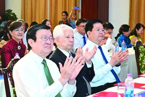 Nguyên Chủ tịch nước Nguyễn Minh Triết, nguyên Chủ tịch nước Trương Tấn Sang, Phó Thủ tướng Chính phủ Mai Văn Chính và các đại biểu tại lễ kỷ niệm 50 năm ngày ra số báo đầu tiên (5-5-1975 - 5-5-2025)