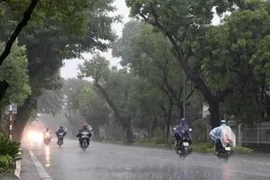Cảnh báo mưa lớn và dông lốc diện rộng
