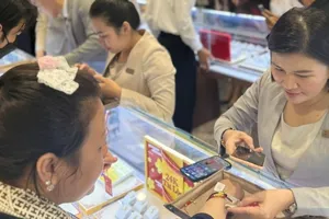 TPHCM công khai đường dây nóng về thủ tục cấp Giấy chứng nhận sản xuất vàng trang sức mỹ nghệ 