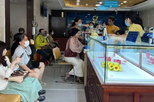 Sáng đầu tuần, giá vàng quay đầu giảm 