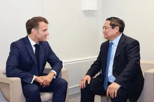 Thủ tướng Phạm Minh Chính hội kiến Tổng thống Pháp Emmanuel Macron. Ảnh: TTXVN
