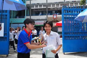 Thí sinh: Đề Văn không gây bất ngờ nhưng khó đạt điểm cao