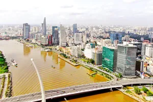 Cầu Ba Son nối trung tâm TPHCM với khu đô thị mới Thủ Thiêm (TP Thủ Đức). Ảnh: HOÀNG HÙNG