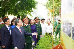 Triển lãm ảnh “Đồng chí Nguyễn Văn Linh - Nhà lãnh đạo kiên định và sáng tạo của cách mạng Việt Nam”