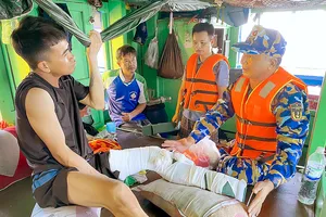 Những chiến sĩ quân y trên vùng biển Tây Nam