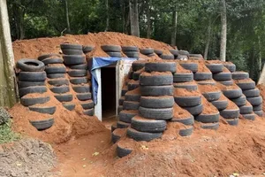 Hầm công sự do quân đội Thái Lan chuẩn bị tại khu vực Đền Ta Muen Thom ngày 23-7. Ảnh: TTXVN 