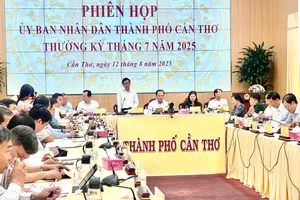Quang cảnh phiên họp
