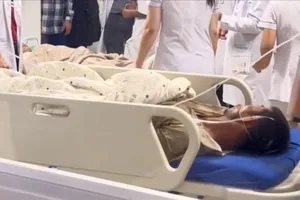 Cứu sống 2 công nhân ngưng tim, ngừng thở do điện giật 