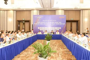 Quang cảnh diễn đàn