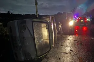 1 người thiệt mạng, hơn 200 ngôi nhà bị tốc mái chỉ sau 1 phút