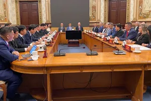 Quang cảnh buổi làm việc giữa lãnh đạo TPHCM và đoàn bang Oregon (Hoa Kỳ). Ảnh: XUÂN HẠNH