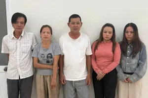 Các đối tượng tại cơ quan điều tra. Ảnh: CACC