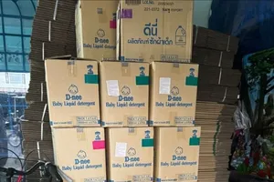 TPHCM: Triệt phá đường dây làm giả nước giặt xả quy mô lớn