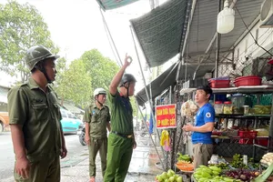 Phường An Phú (TPHCM): Vận động người dân trồng cây xanh, tháo dỡ công trình cơi nới trái phép